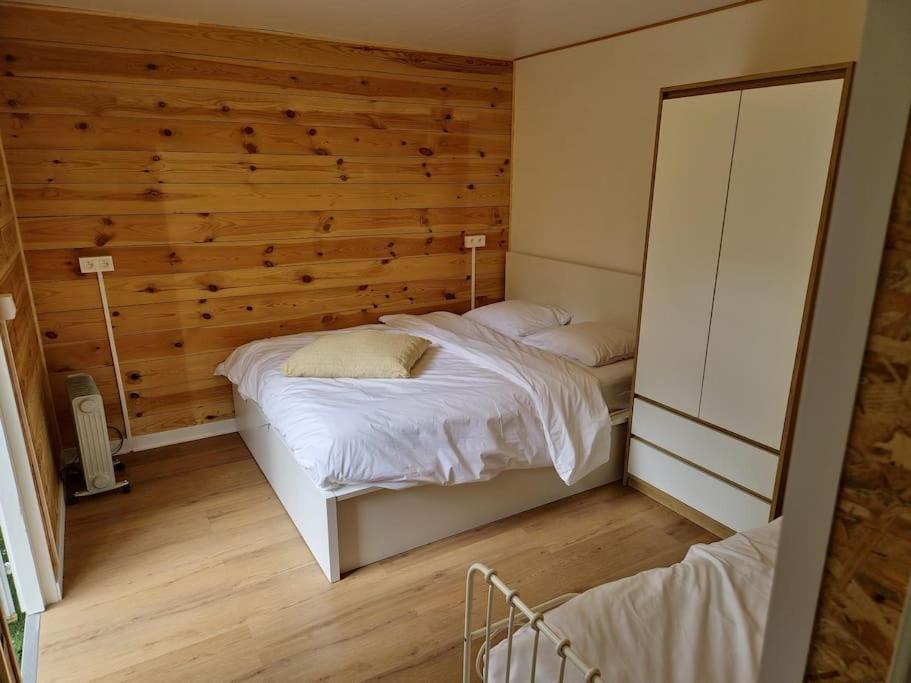 3 Bedroom Chalet On Camping Gt Balen 외부 사진